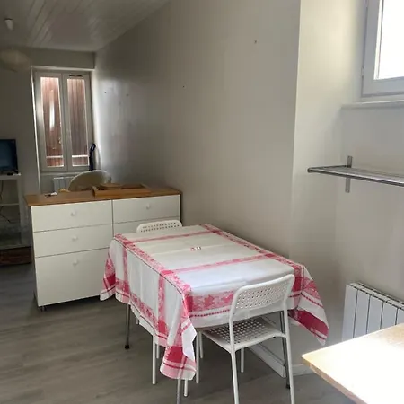 Apartment Le 8 Cour *